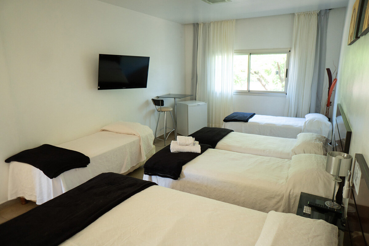 bedroom, room, interior, furniture, home, house, lamp, decor, bed, modern, luxury, sofa, pillow, comfortable, hotel, living, apartment, table, floor, design, light, decoration, relax, wood