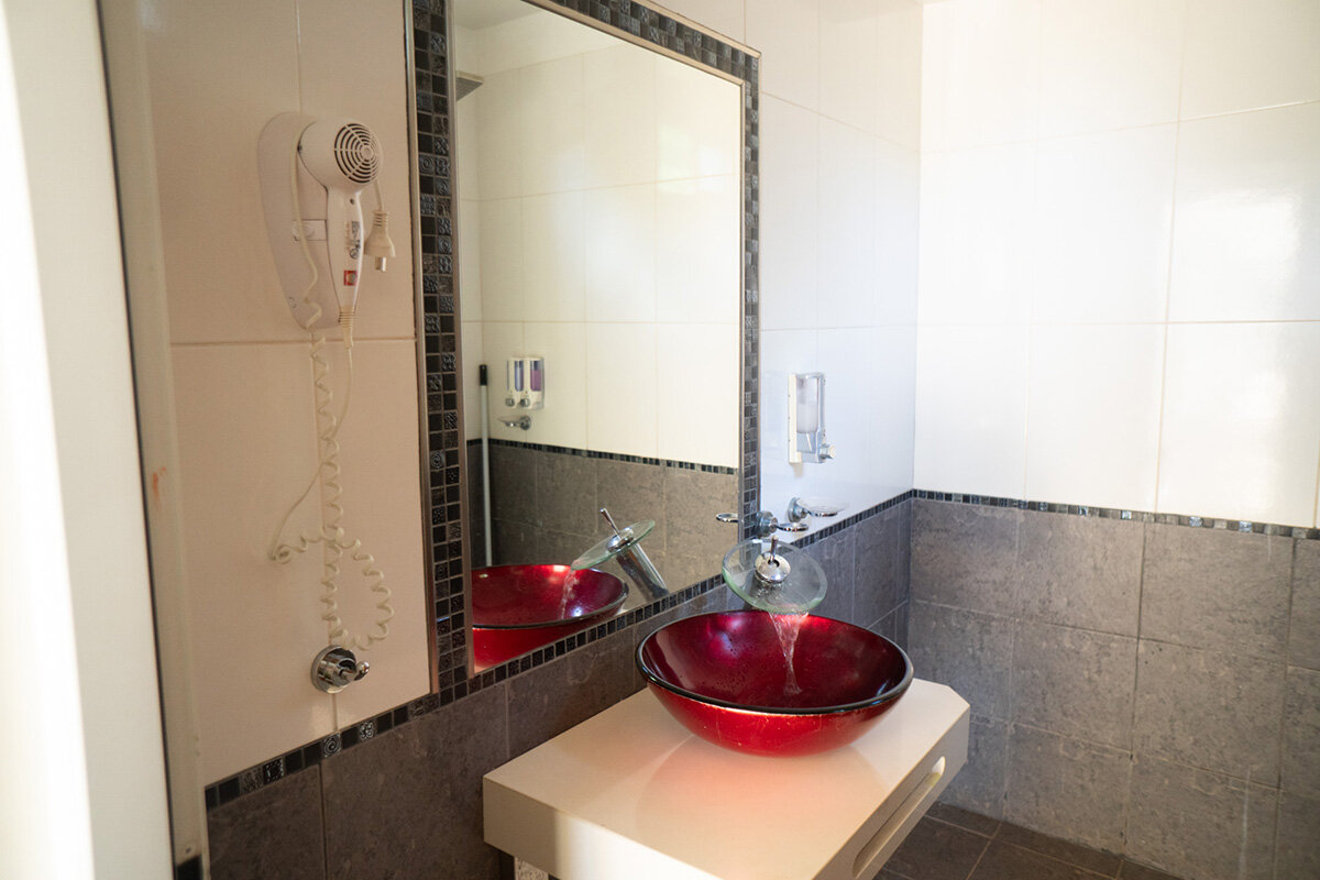 furniture, room, interior, washstand, washbasin, bathroom, basin, home, house, modern, toilet, furnishing, decor, vessel, sink, apartment, luxury, tile, table, clean, architecture, design