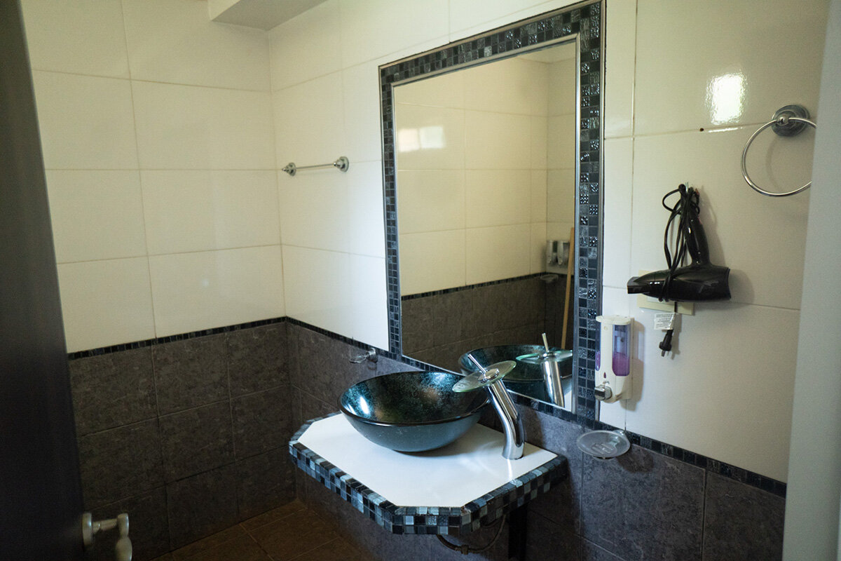 room, bathroom, washbasin, interior, basin, home, furniture, house, vessel, modern, luxury, toilet, apartment, floor, bath, decor, clean, architecture, tile